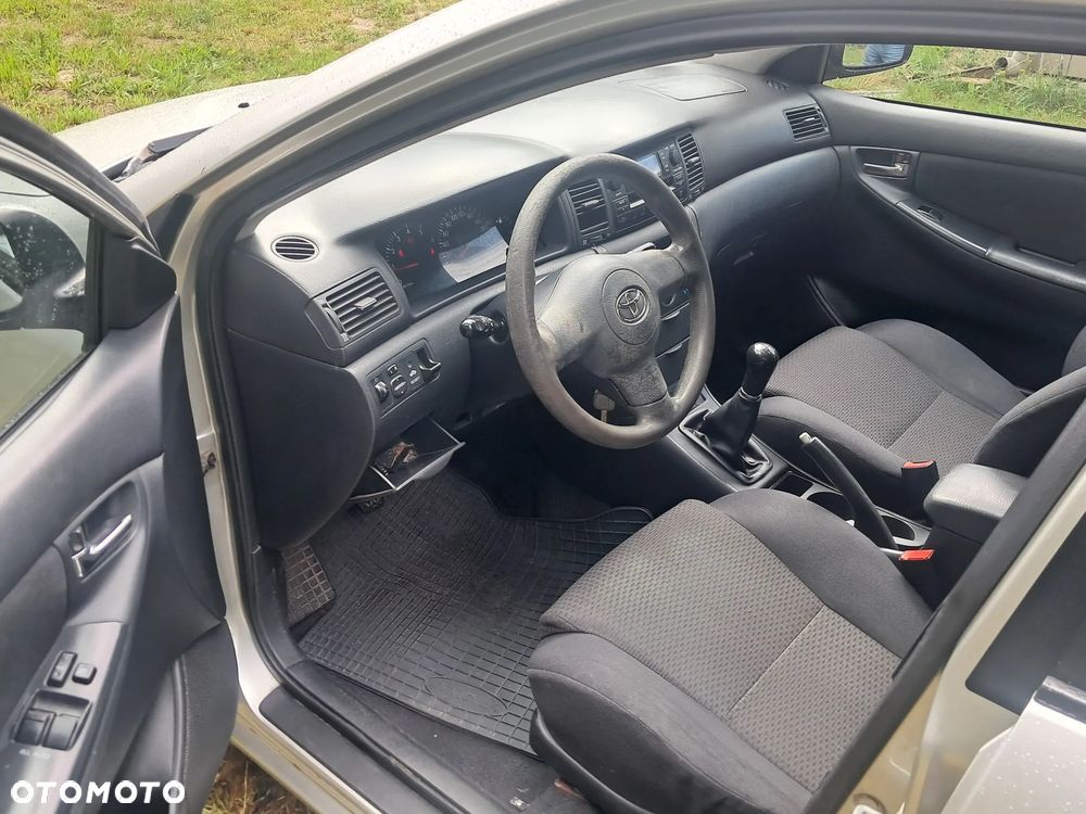 Toyota Corolla 1.4 D-4D - 7