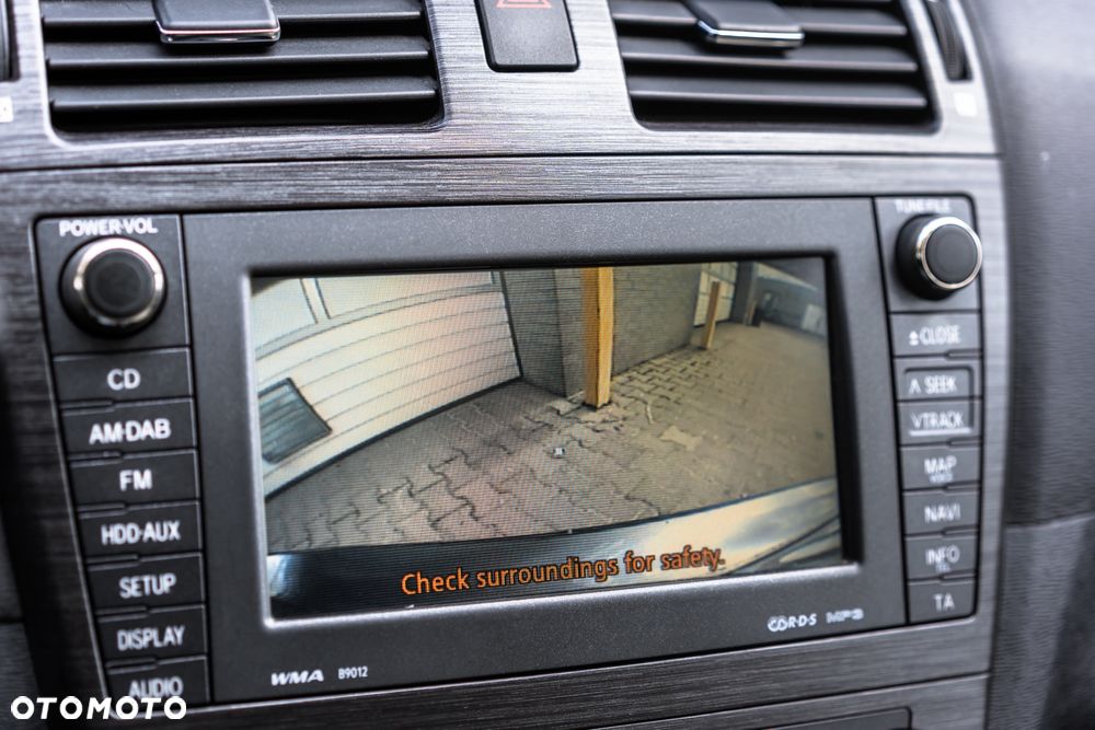 Toyota Avensis 2.0 Sol plus NAVI - 20