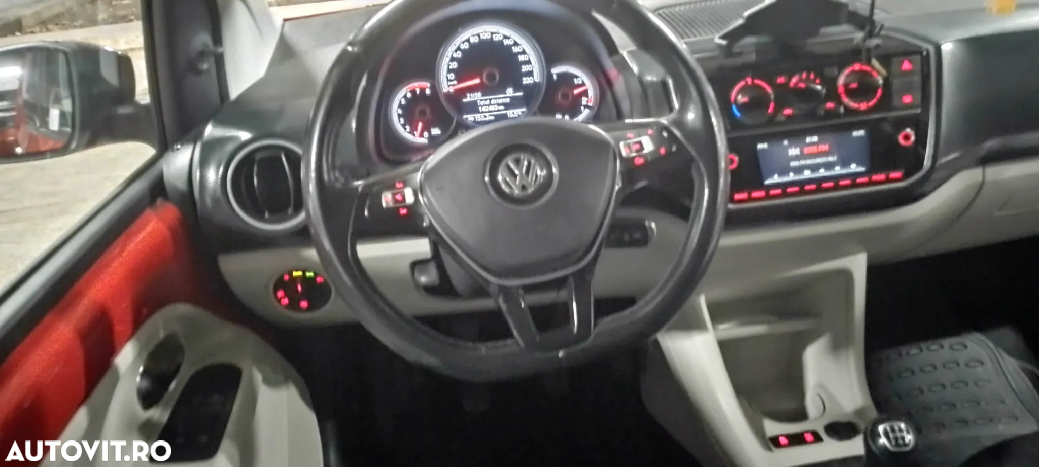 Volkswagen up! Eco Start-Stop special black pearl - 11