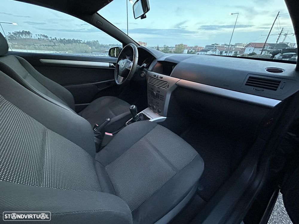 Opel Astra GTC 1.7 CDTI - 10