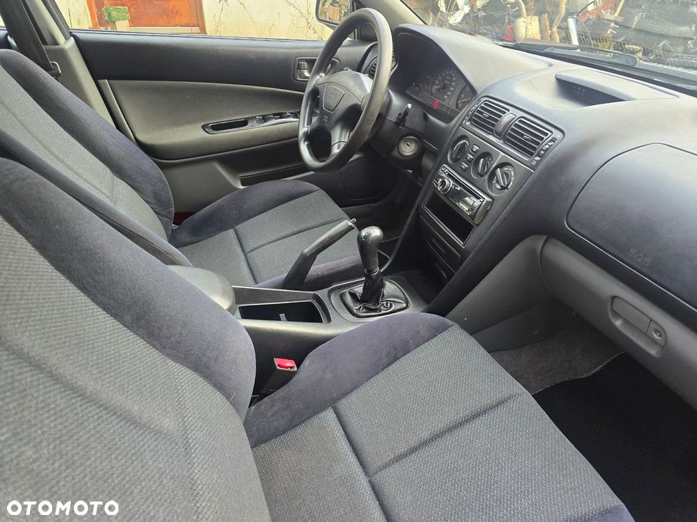 Mitsubishi Galant 2.0 Comfort - 6