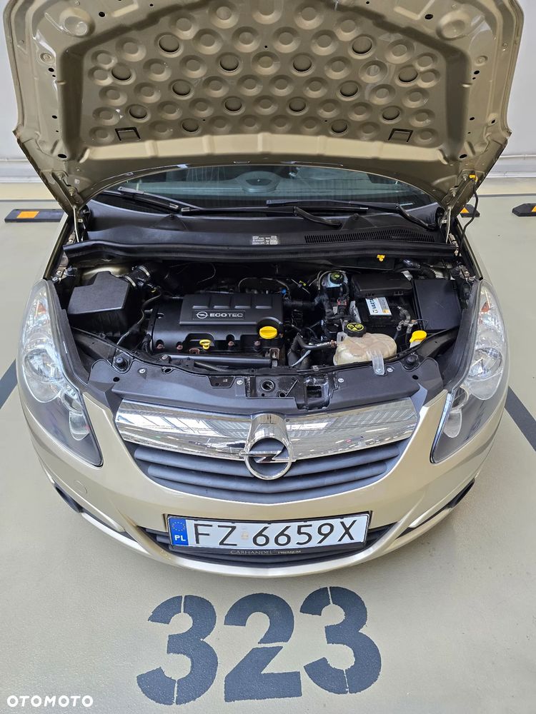 Opel Corsa 1.4 16V Innovation 110 Jahre - 6
