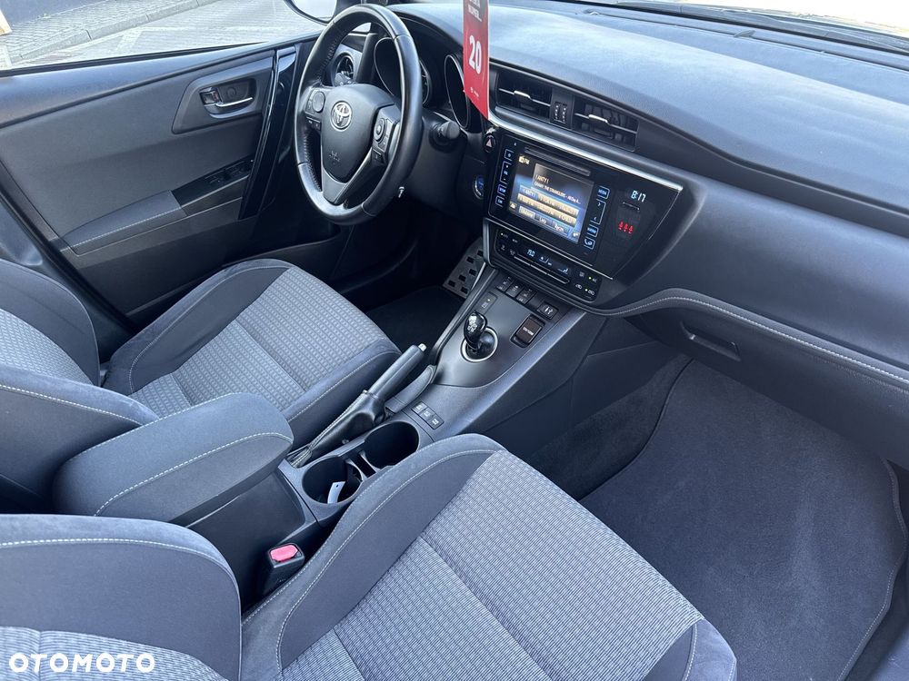 Toyota Auris - 14