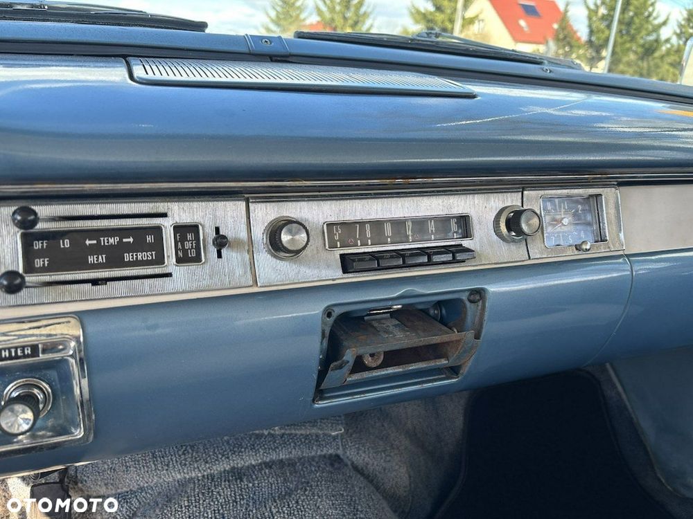 Ford Fairlane - 39