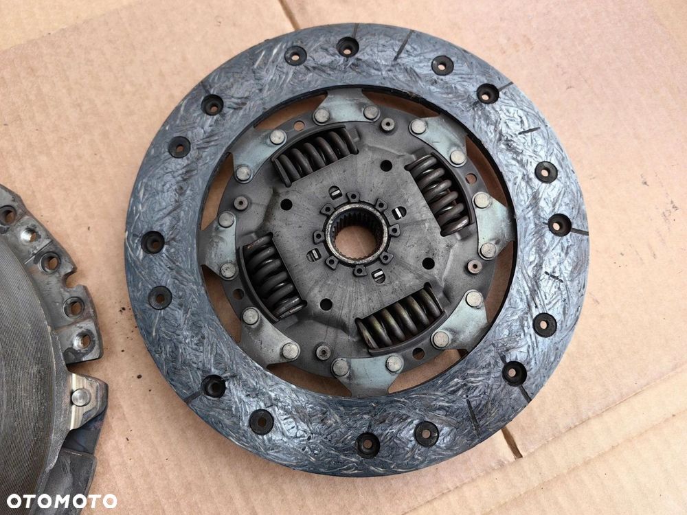 Sprzęgło AUDI VW SKODA SEAT 1.6 8v 027105273D kompletne oryginał BENZYNA 1 - 8