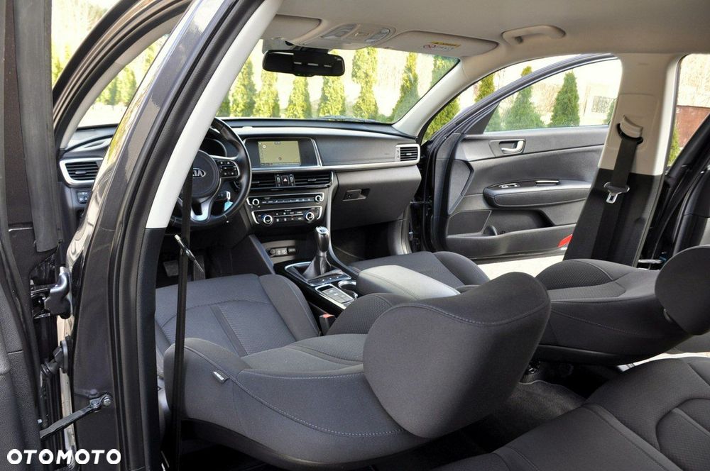 Kia Optima - 27