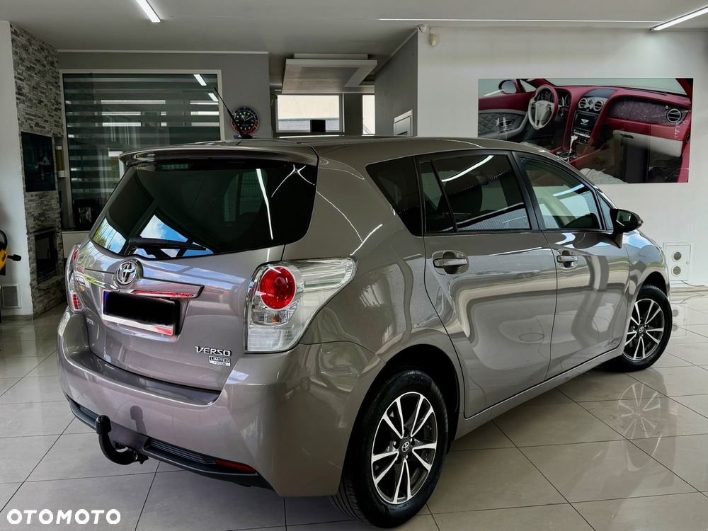 Toyota Verso 1.6 D-4D Prestige - 11