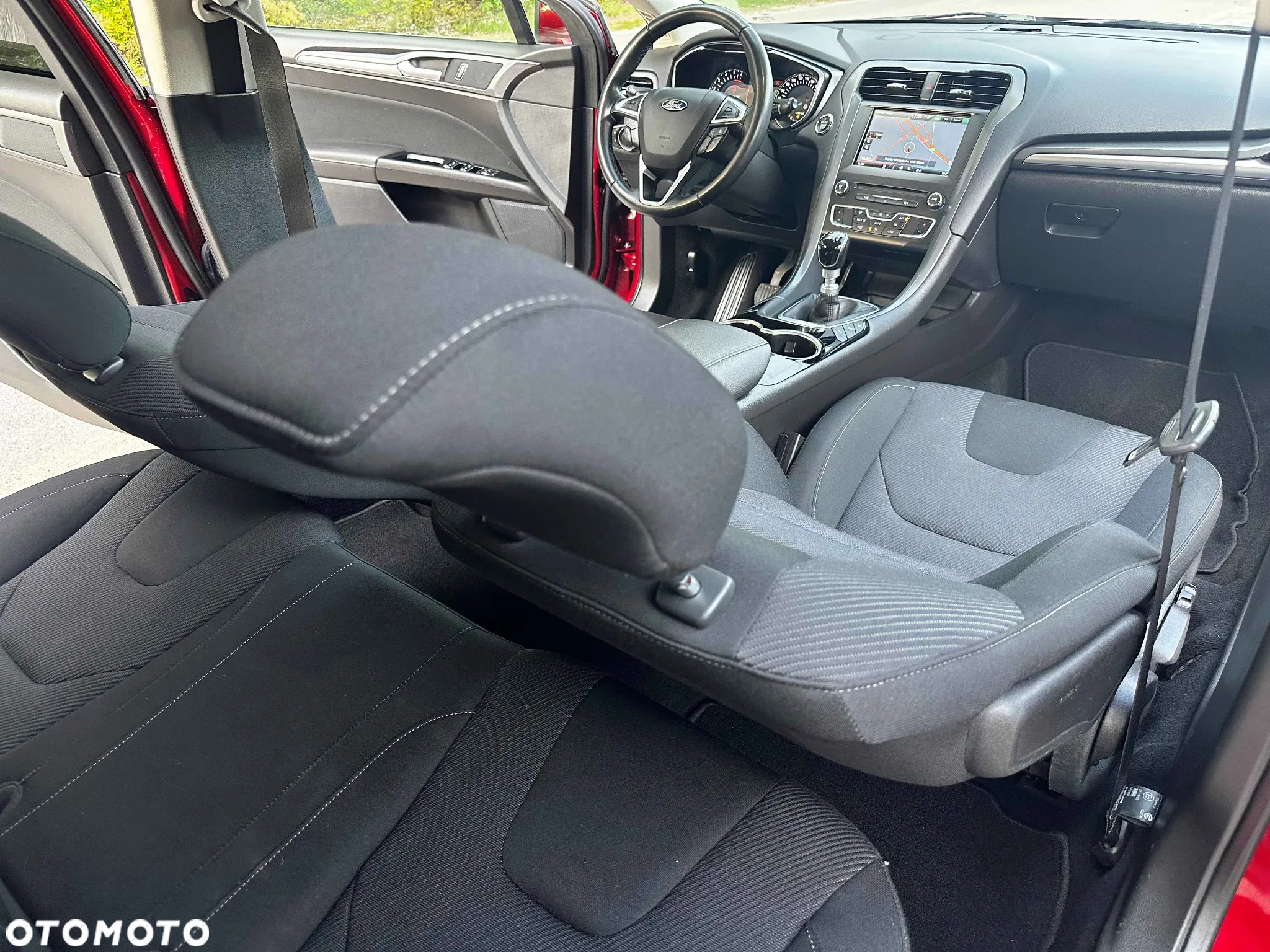 Ford Mondeo Turnier 1.6 TDCi ECOnetic Start-Stopp Titanium - 20