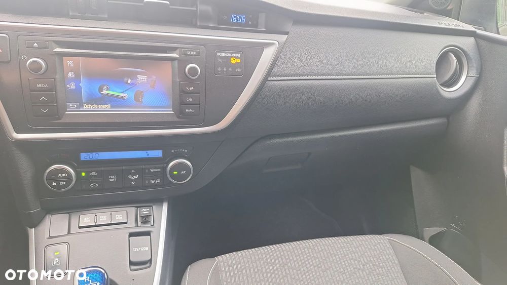 Toyota Auris - 14