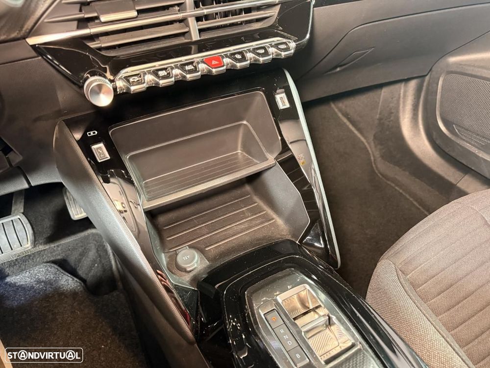 Peugeot e-2008 50 kWh Active Pack - 31