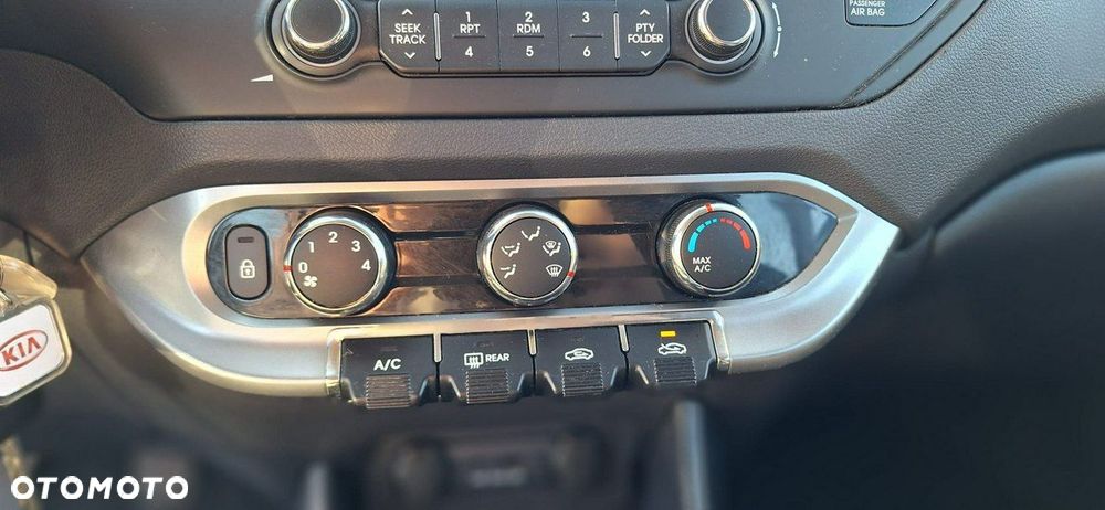 Kia Rio - 18