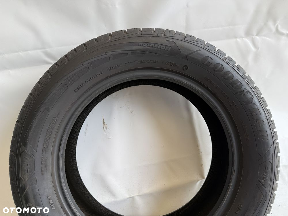 225/60/17 Goodyear UltraGrip Performance Gen-1 103V 2019R (432) - 3