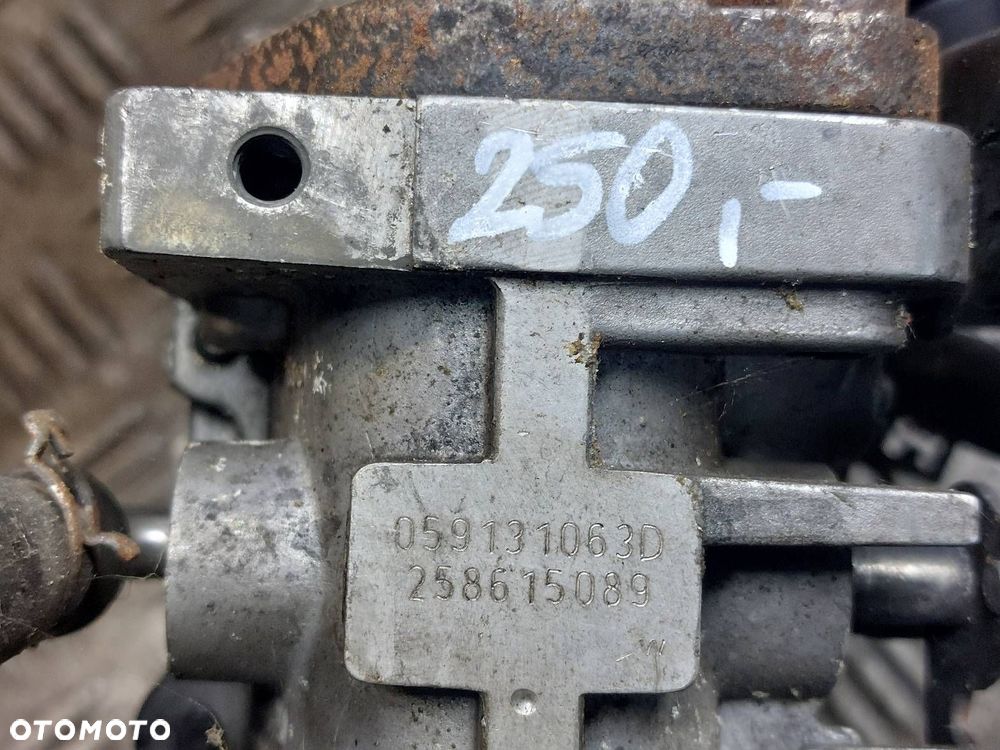 CHŁODNICZKA SPALIN EGR + ZAWÓR VOLKSWAGEN TOUAREG I 3.0 TDI 059131063D - 3