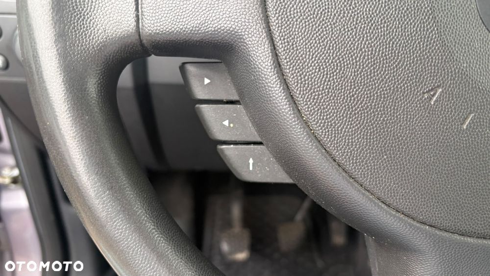 Opel Meriva - 24