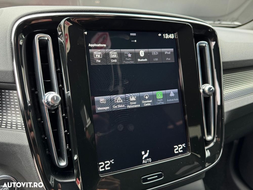 Volvo XC 40 B4 AT8 AWD Mild Hybrid R-Design - 21