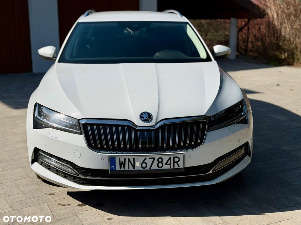 Skoda Superb 2.0 TDI SCR 4x4 Style DSG - 10