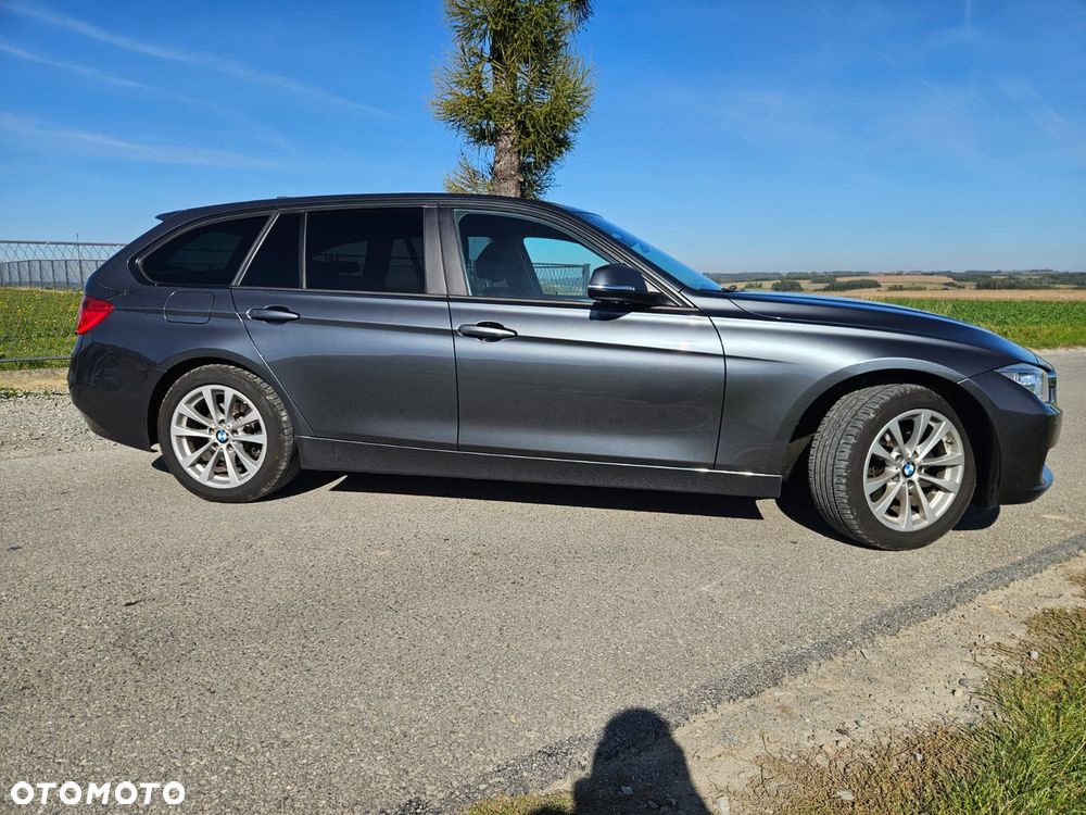 BMW Seria 3 320d - 5