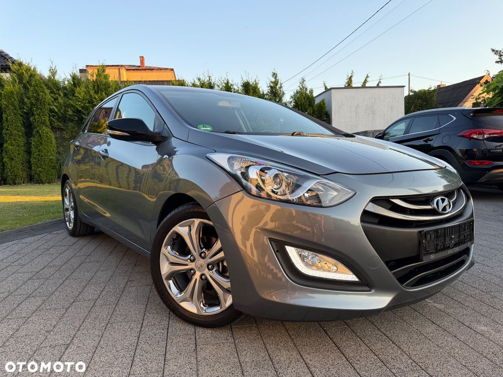 Hyundai i30 blue 1.6 GDI Passion - 12