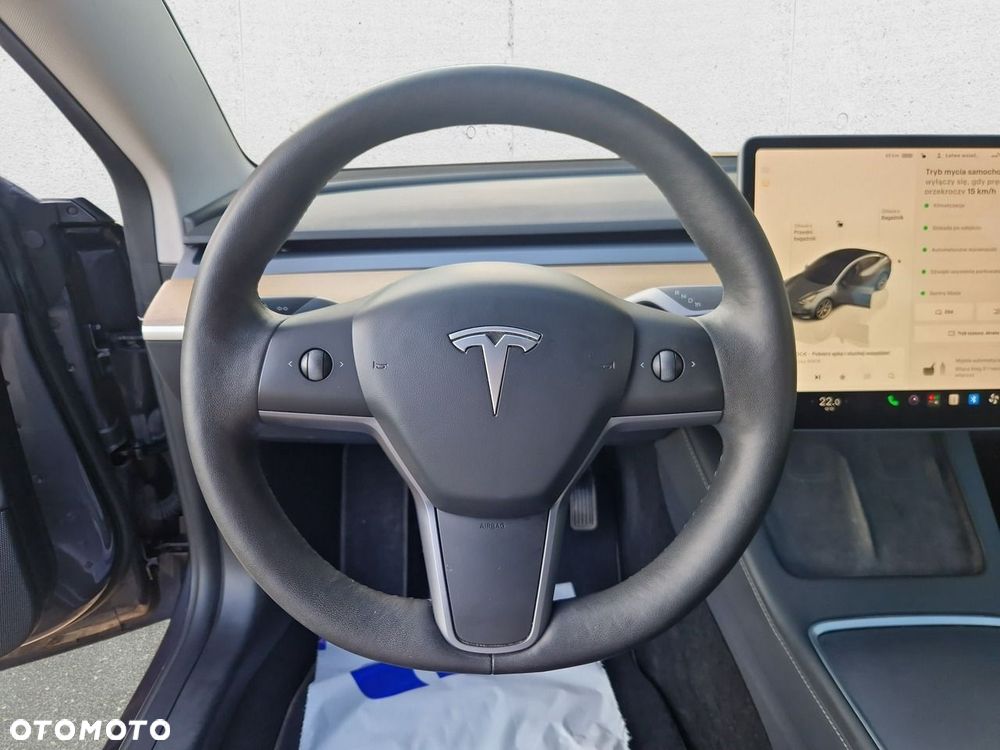 Tesla Model 3 - 16