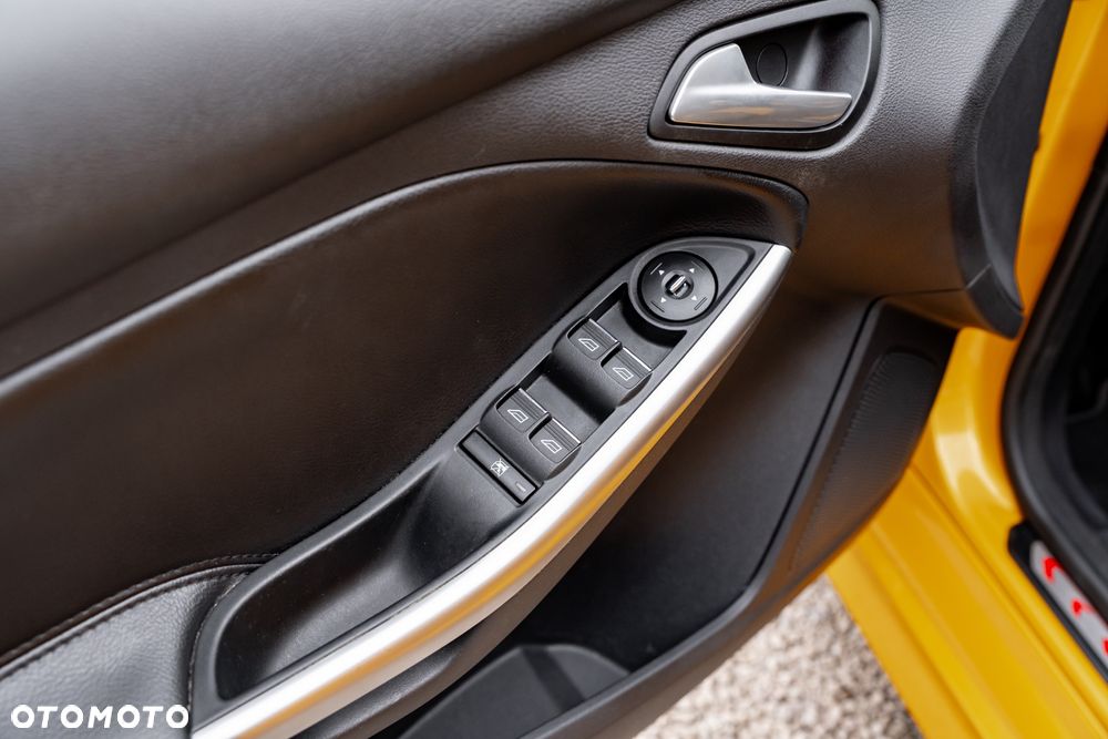Ford Focus 2.0 EcoBoost ST - 20