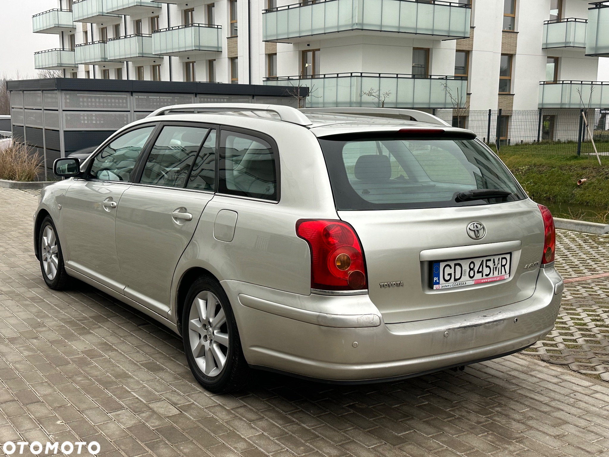 Toyota Avensis 1.8 VVT-i Combi - 4