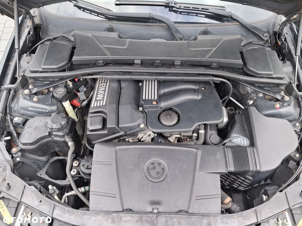 BMW Seria 3 320i - 14