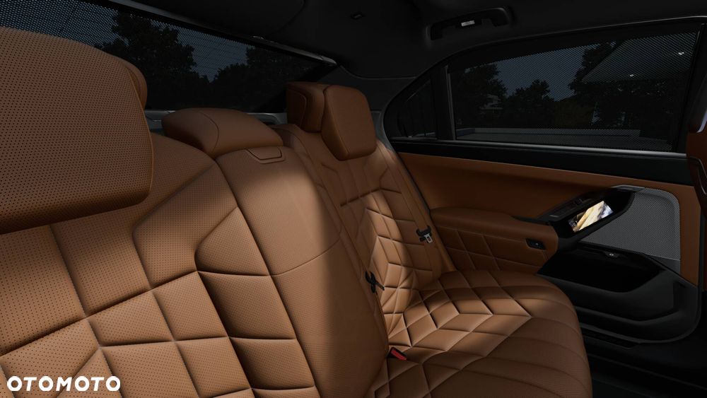 BMW Seria 7 740 xDrive - 15