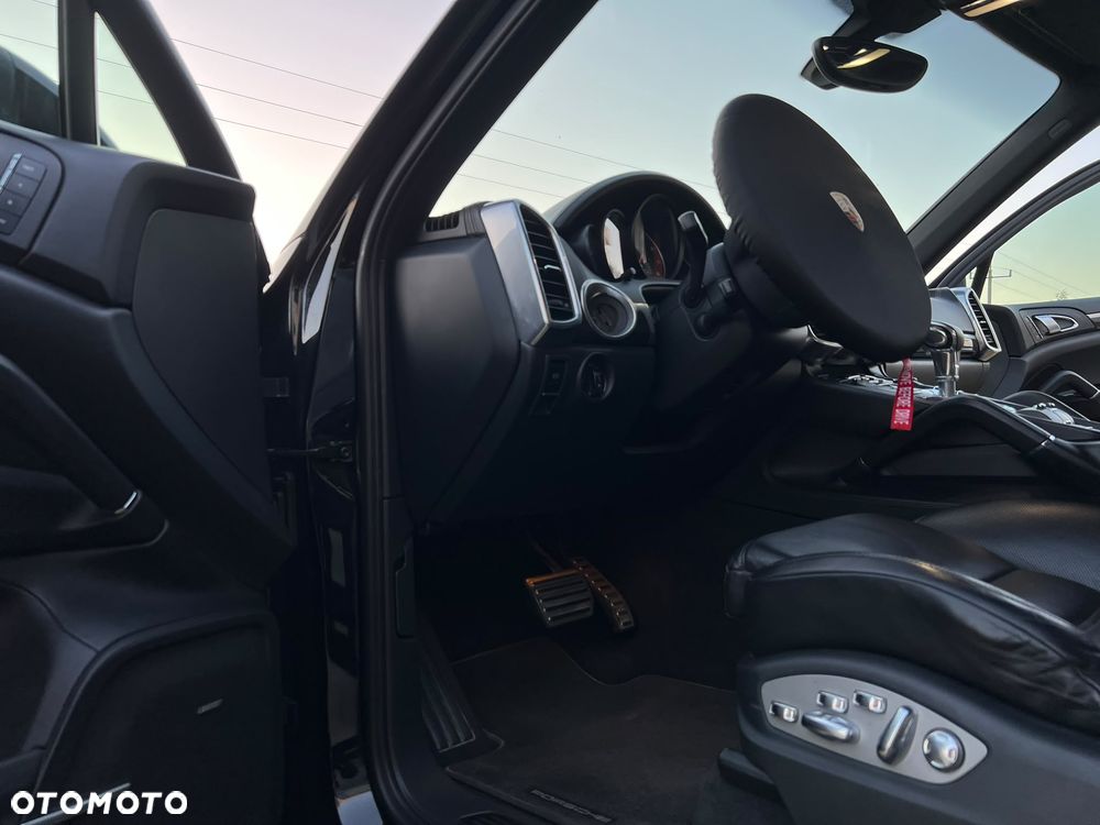 Porsche Cayenne - 12