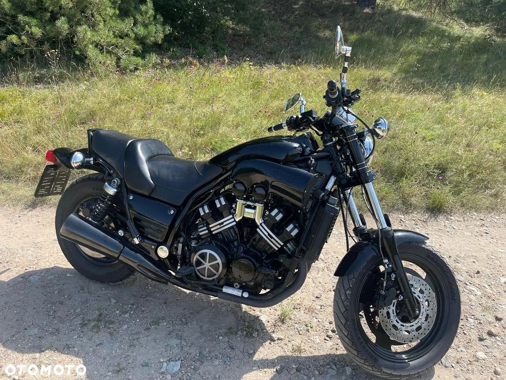 Yamaha V-MAX - 11