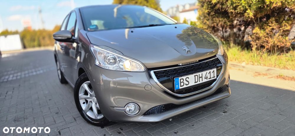 Peugeot 208 - 19