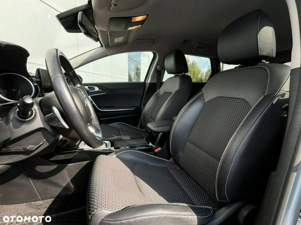 Kia Ceed 1.5 T-GDI Business Line DCT - 14