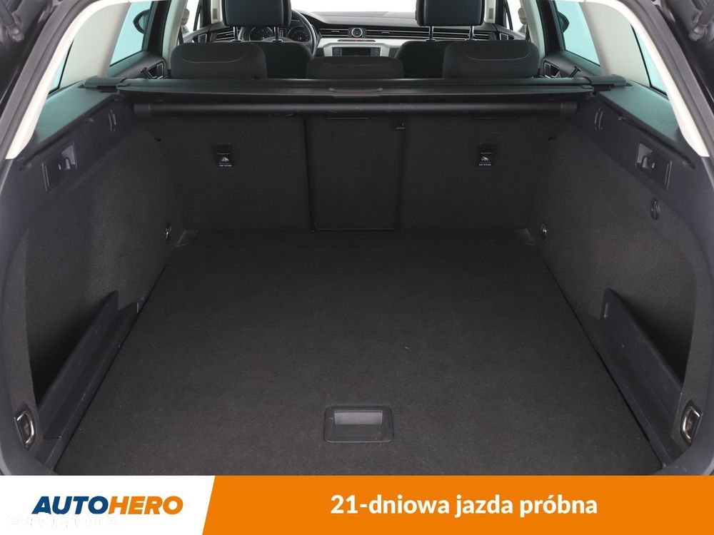 Volkswagen Passat 1.4 TSI BMT ACT Comfortline - 18