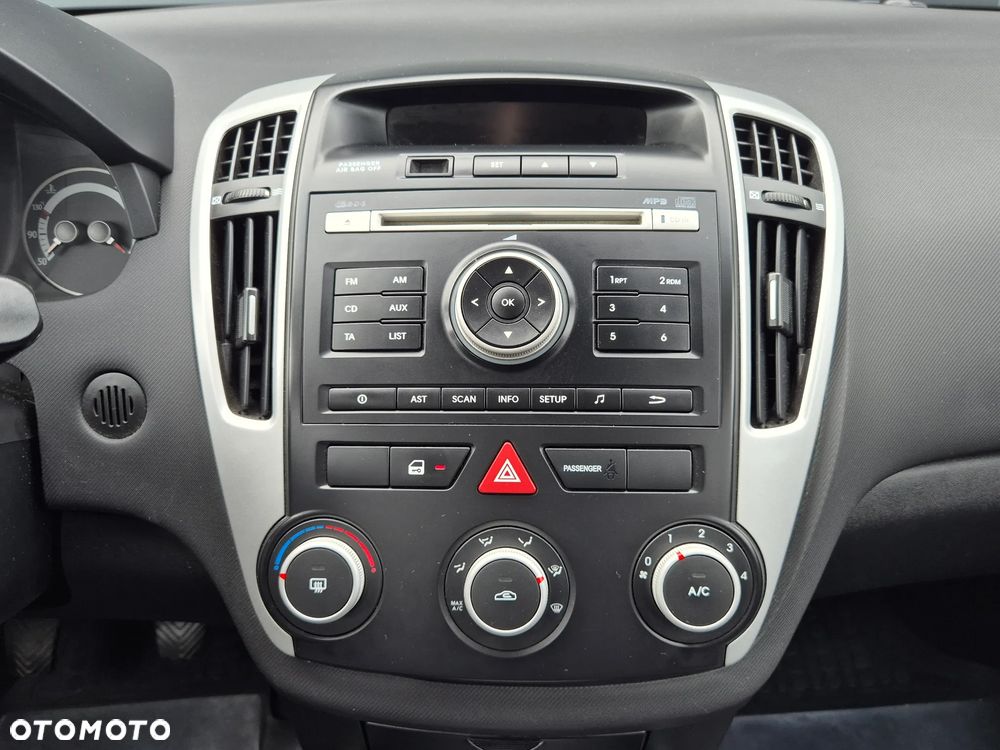 Kia Ceed 1.4 Comfort - 13