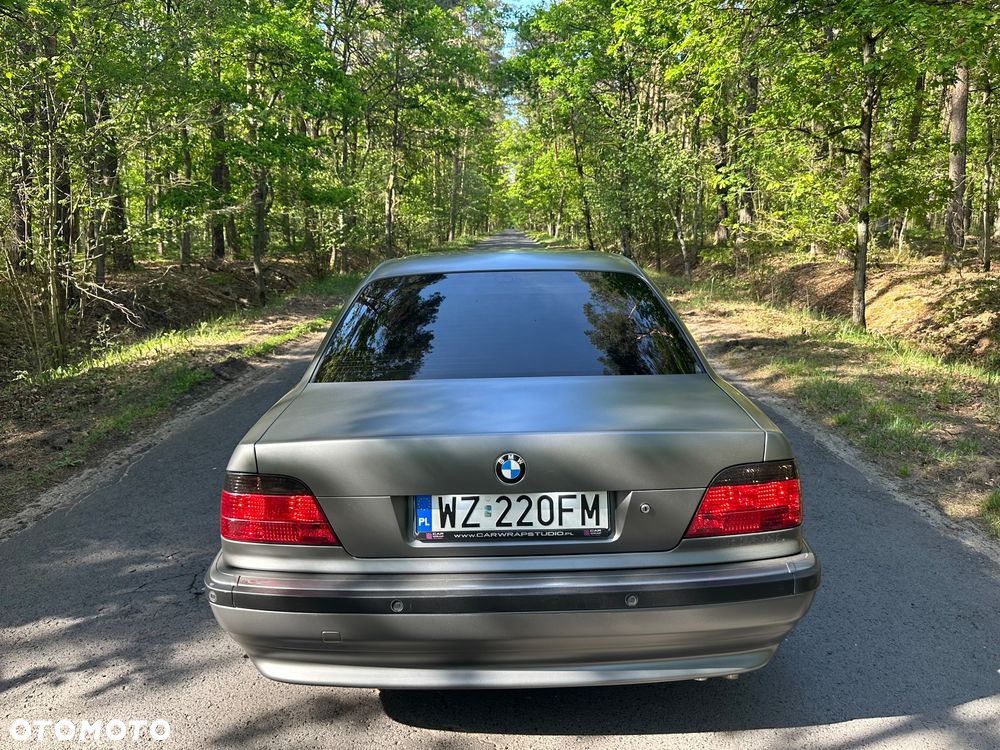 BMW Seria 7 - 5