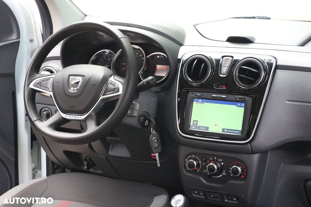 Dacia Lodgy TCe 130 GPF Stepway - 17