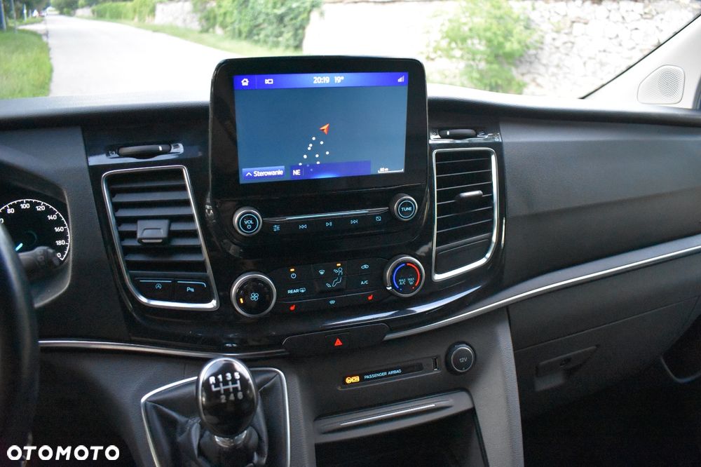 Ford Tourneo Custom 2.0 EcoBlue L1 Titanium - 5