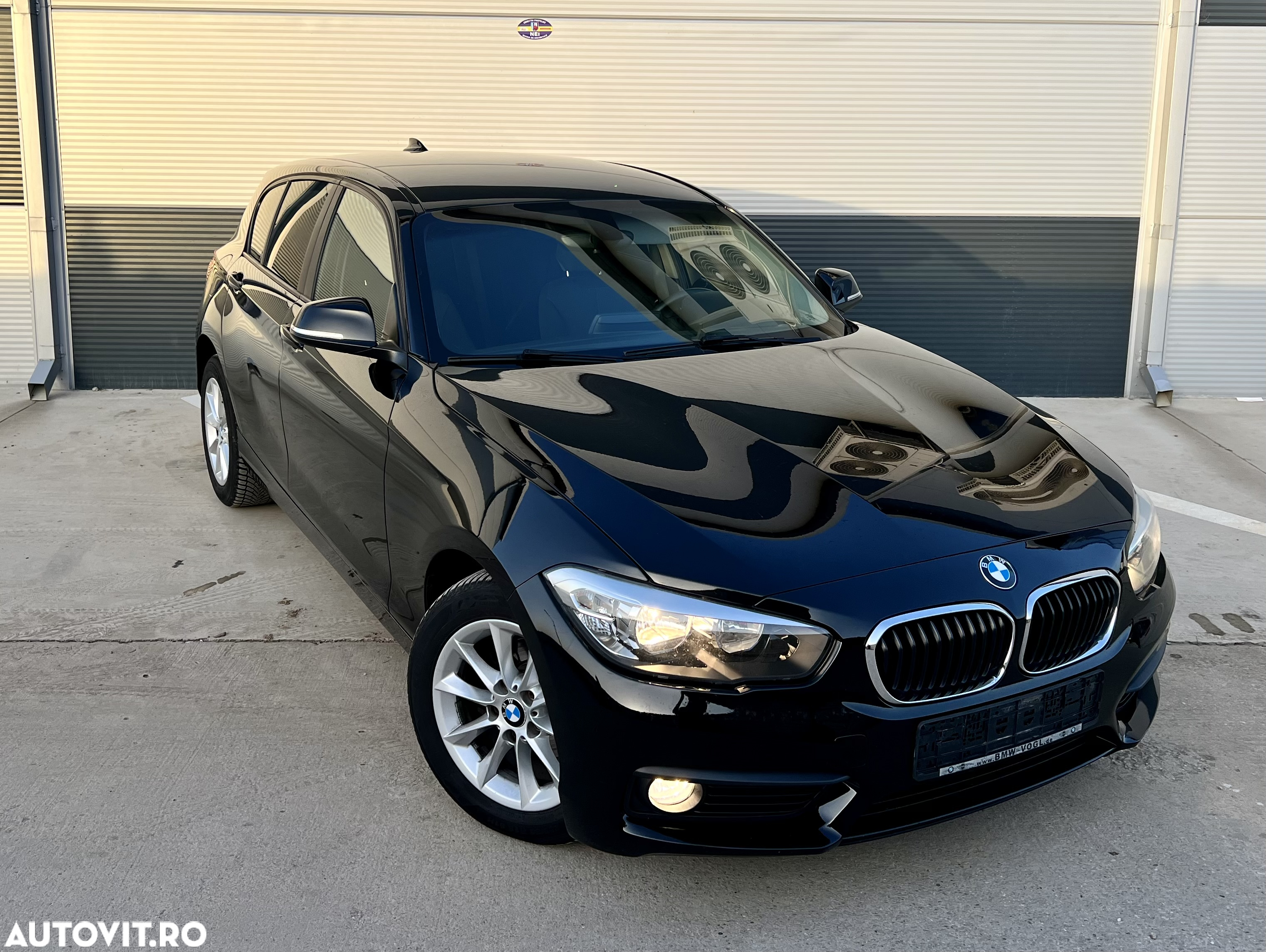 BMW Seria 1 118i Advantage - 2