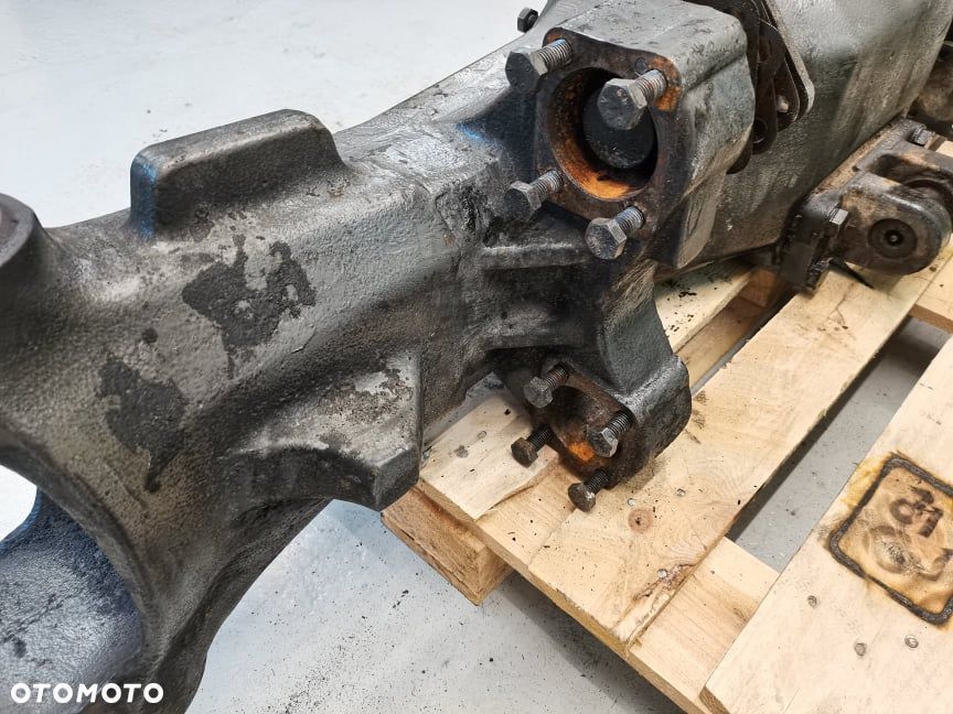 Obudowa osi Massey Ferguson 8690 7700102862 - 16