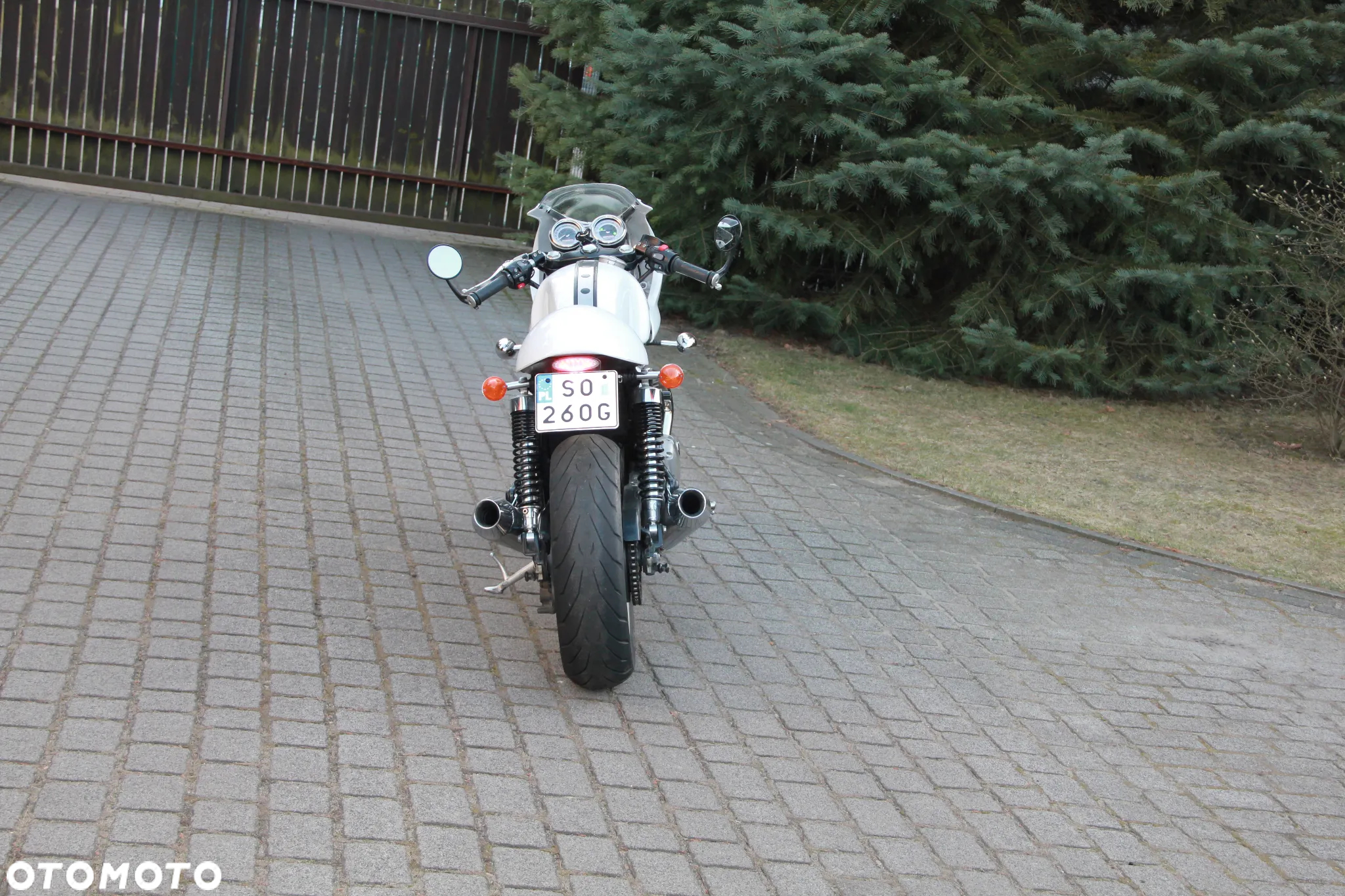 Triumph Thruxton - 5