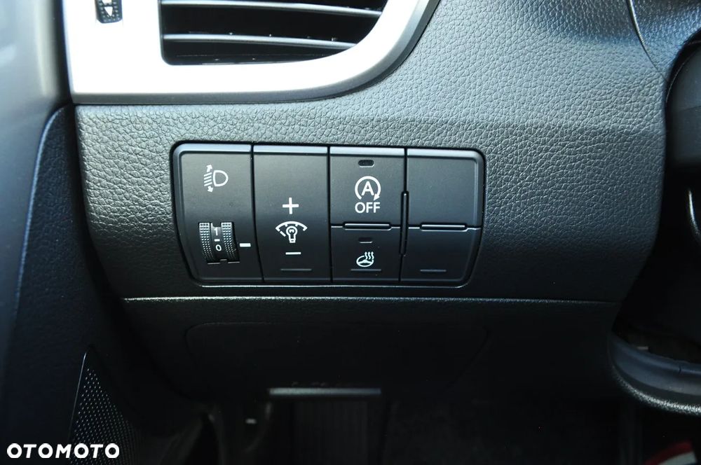 Hyundai i30 blue 1.4 - 12