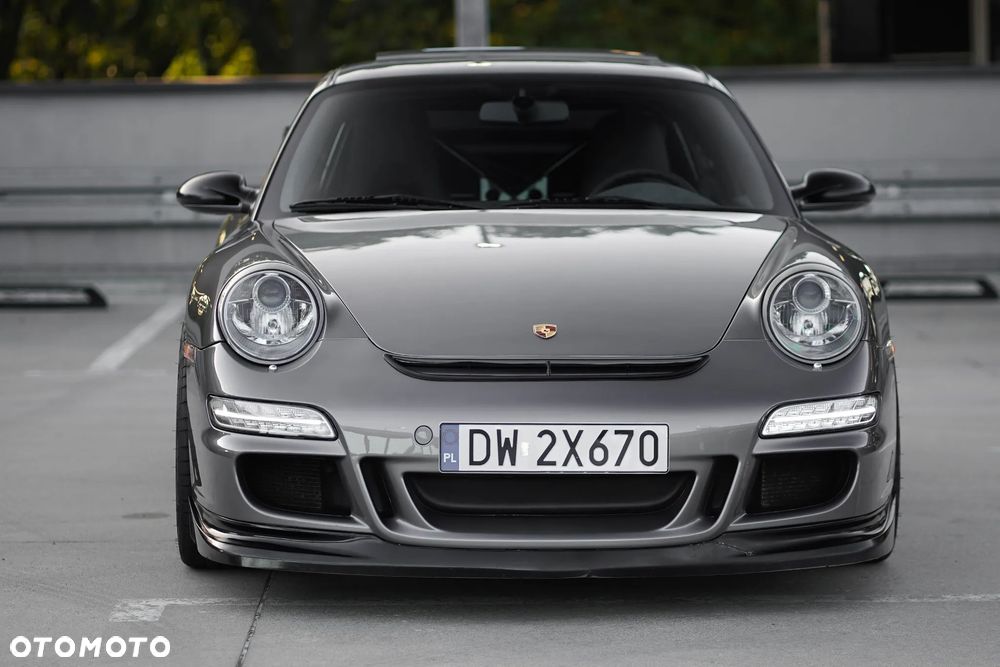 Porsche 911 Carrera 4 S - 12