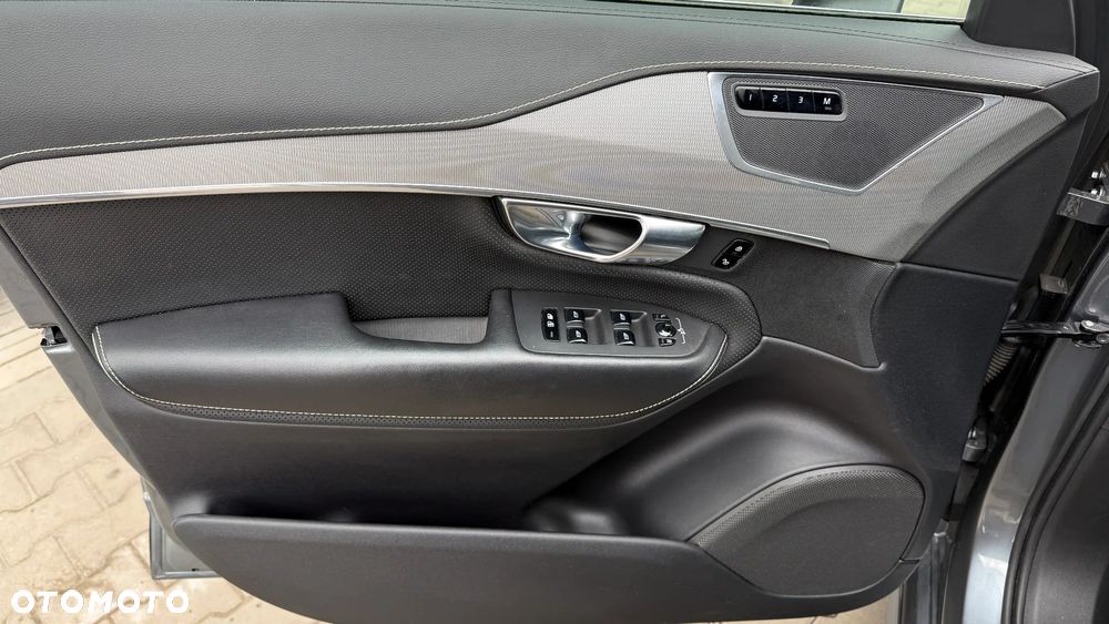 Volvo XC 90 - 19