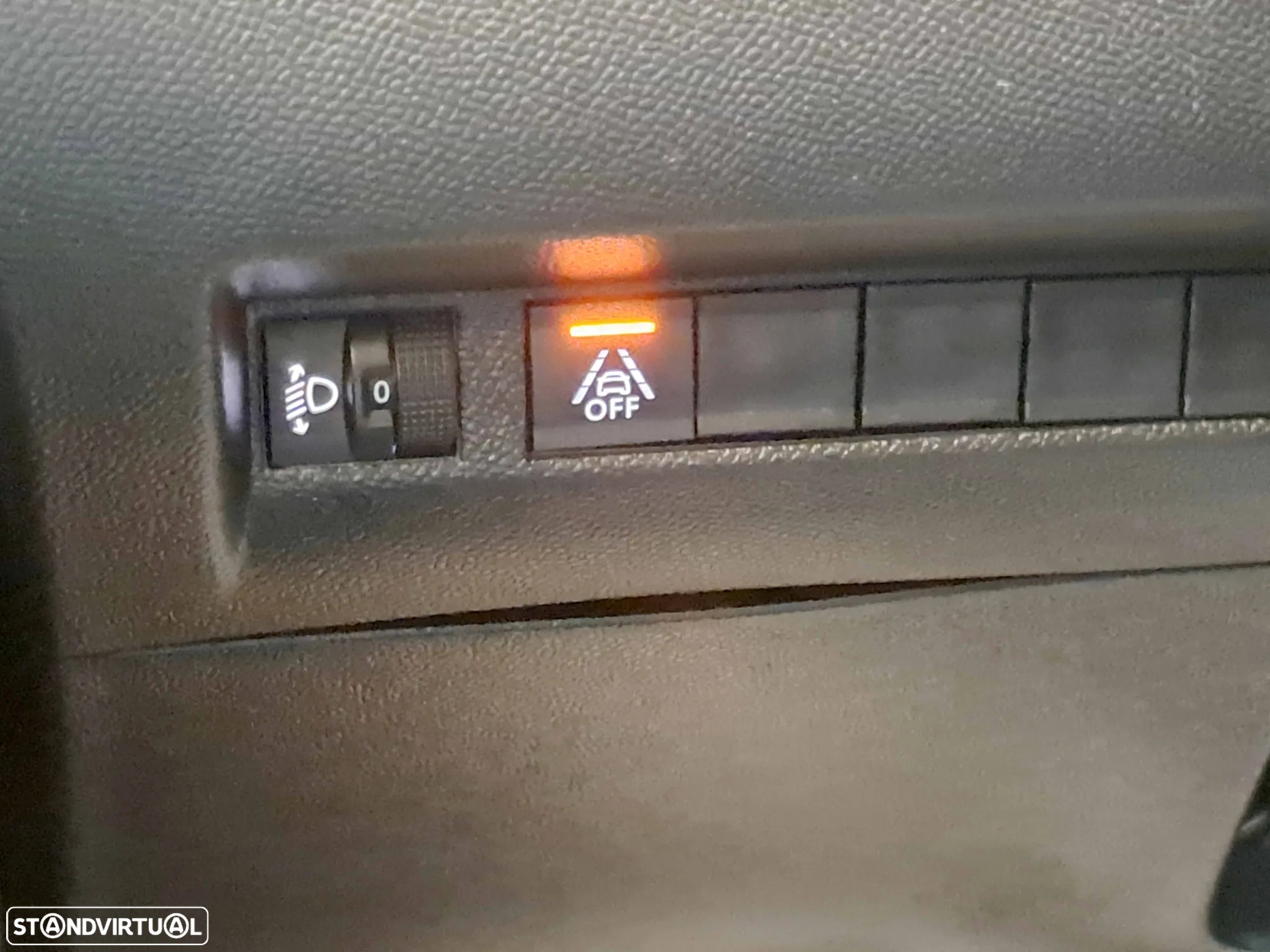 Peugeot 208 1.2 PureTech Active Pack - 10