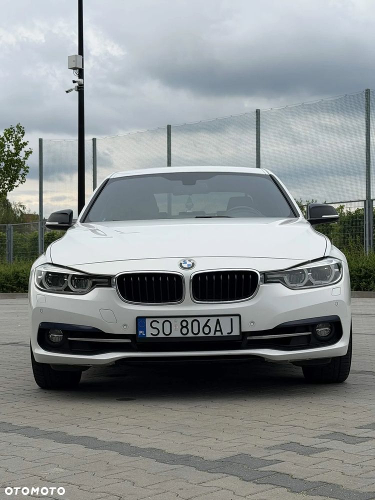 BMW Seria 3 330i xDrive Sport Line - 8