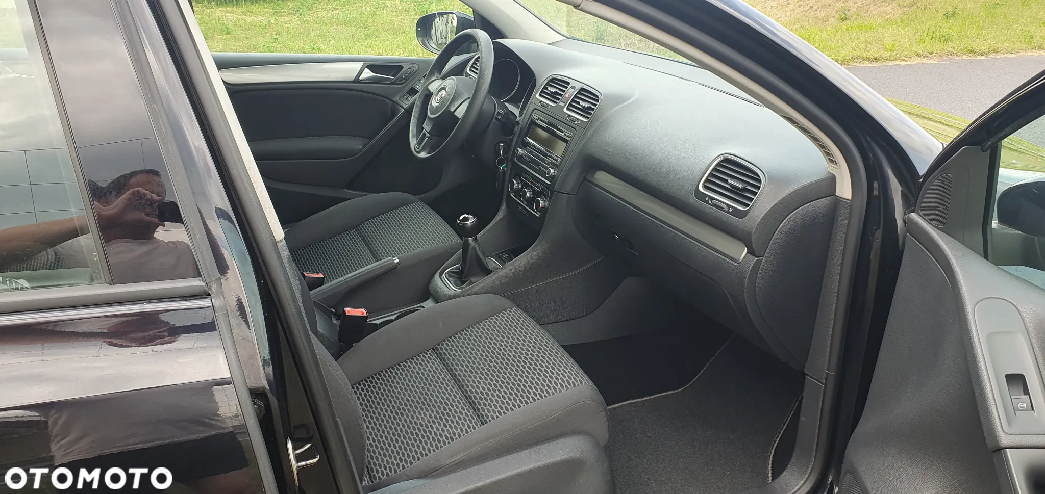 Volkswagen Golf - 6