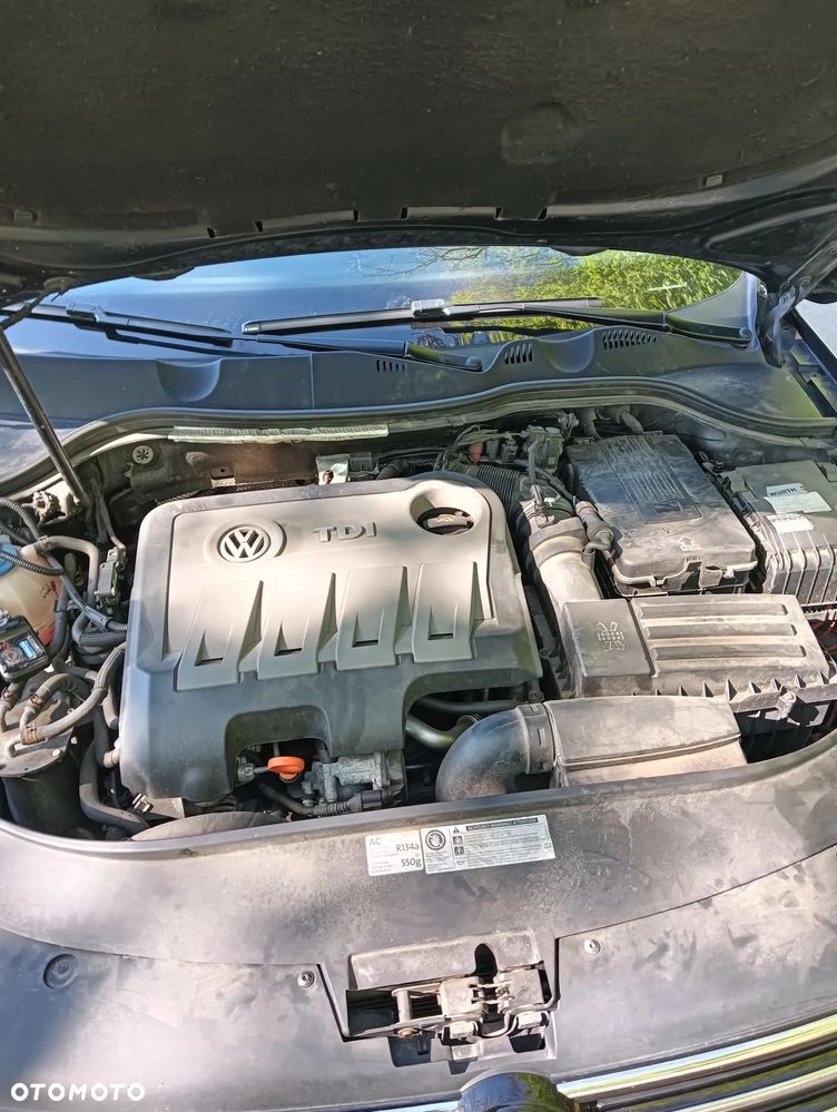 Volkswagen Passat 2.0 TDI Comfortline - 8