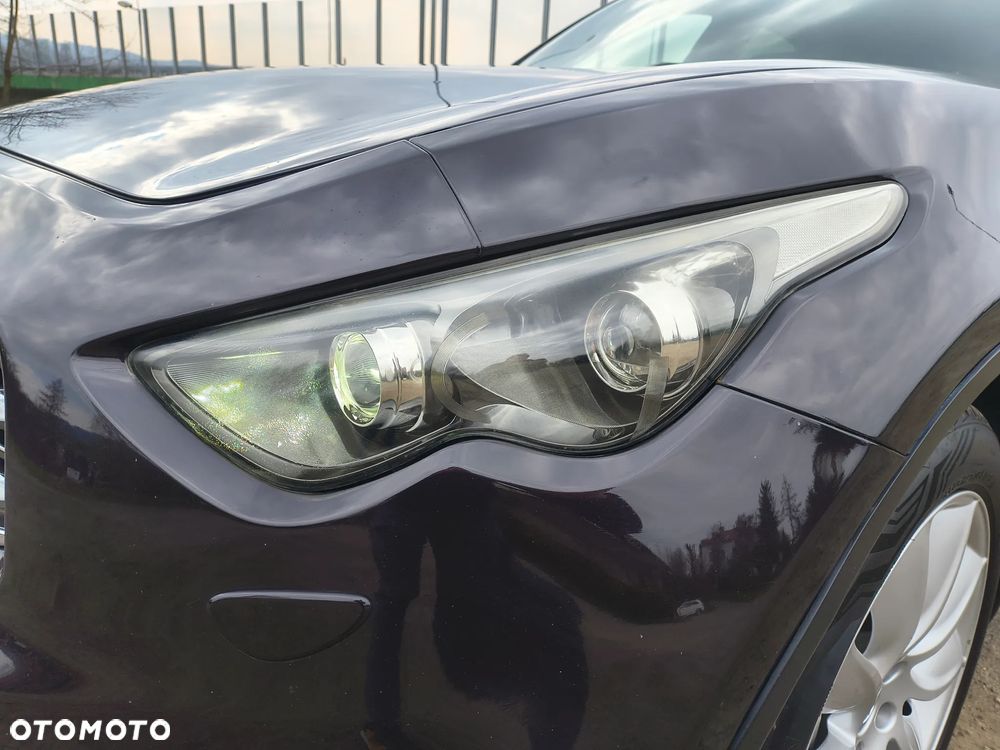 Infiniti FX FX30d S Premium - 35