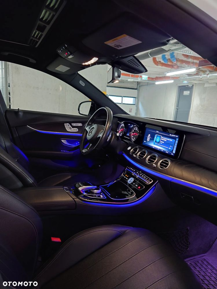 Mercedes-Benz Klasa E 300 9G-TRONIC AMG Line - 14