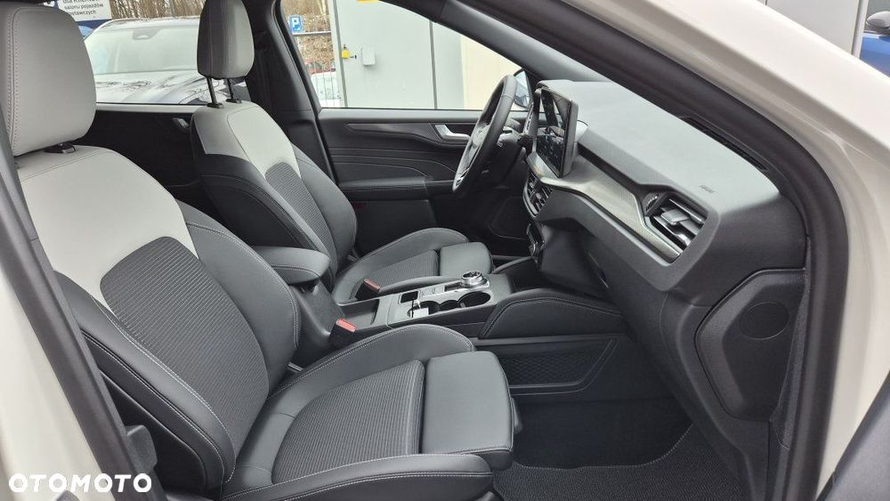Ford Kuga - 23