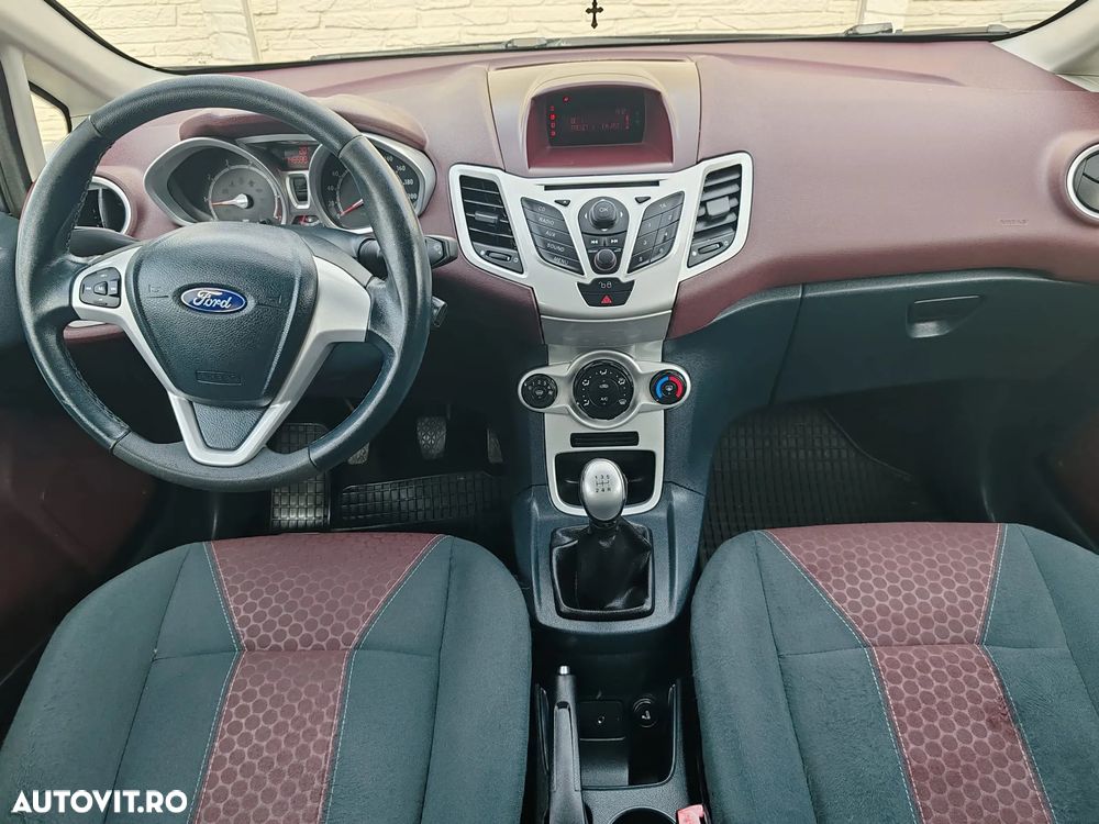 Ford Fiesta - 7